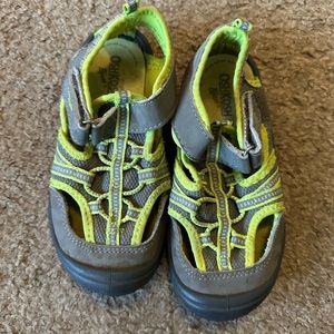 Oshkosh Sandals. Toddler/little boys size 11. Barely worn.